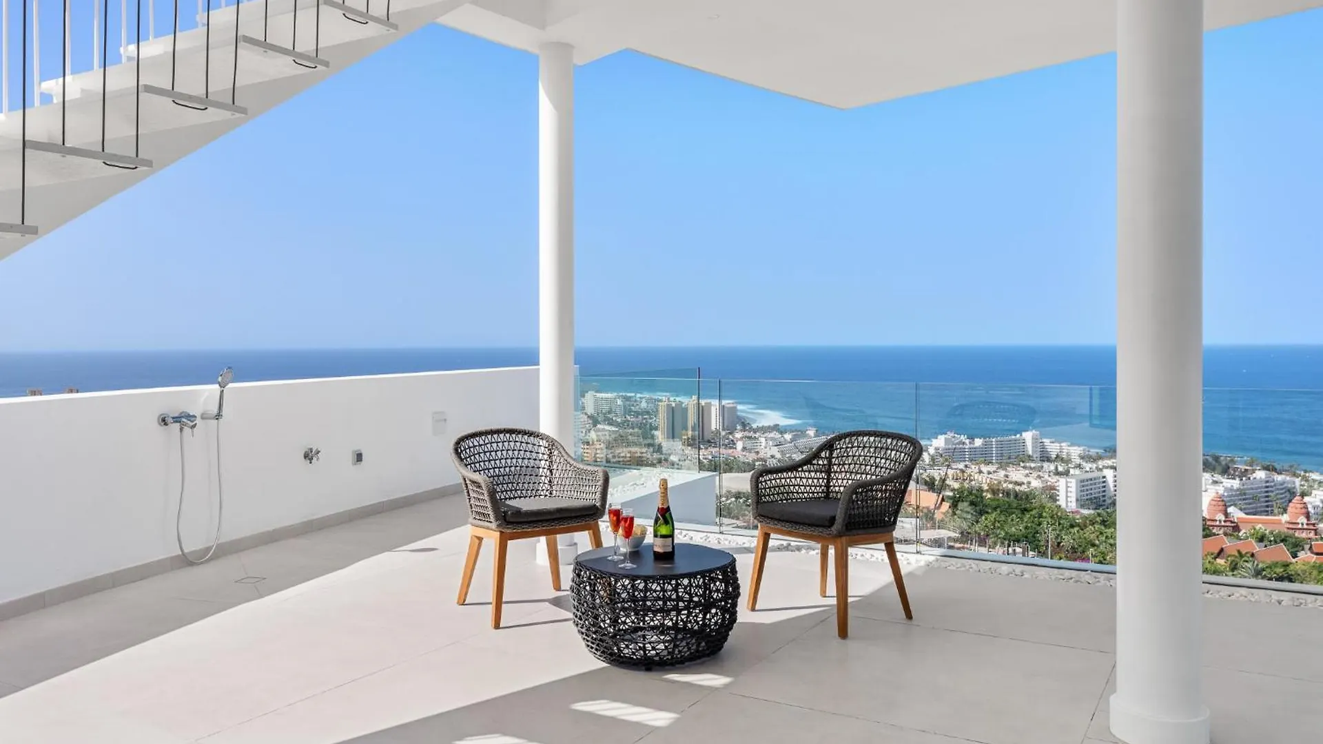 Karat Villa Fibonacci 阿德耶 西班牙