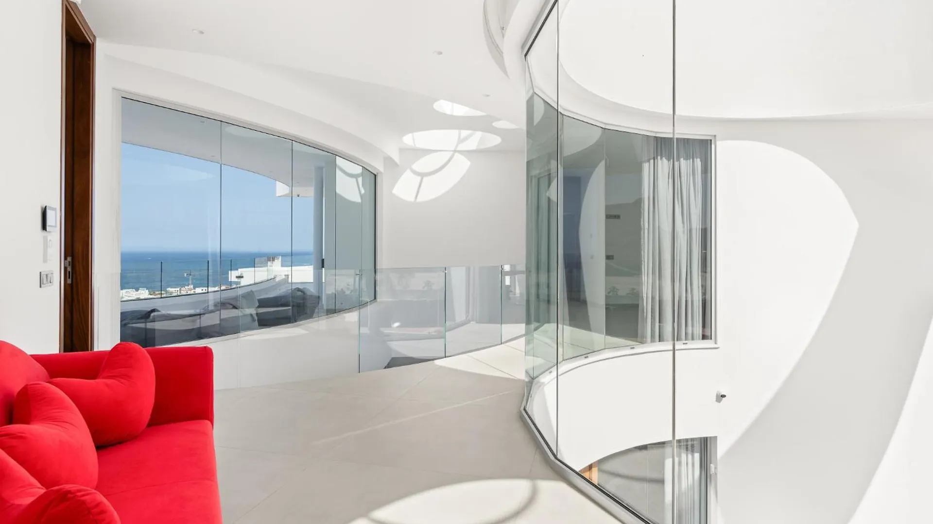 Karat Villa Fibonacci 阿德耶 西班牙